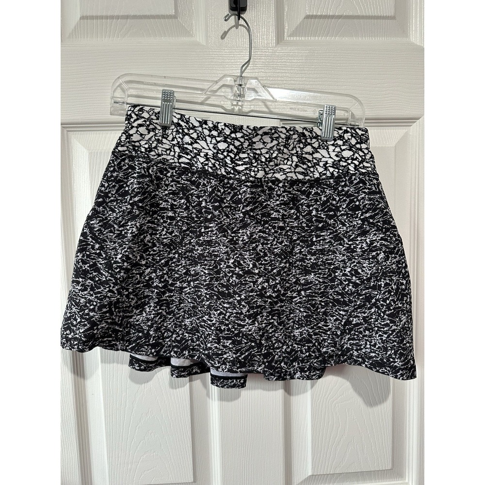 Lululemon Circuit Breaker Skirt‎ II Iced Wave White Black Size 6 EUC